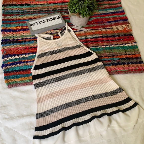 White House Black Market Tops - 🎉HOST PICK 10/4🎉NWT White House Black Market top
